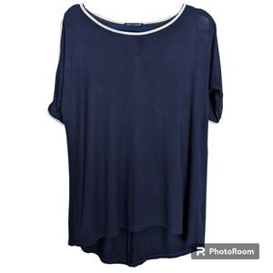 CABLE & GAUGE Cold Shoulder Short Sleeve Knit Top, Navy with White Trim, Size L